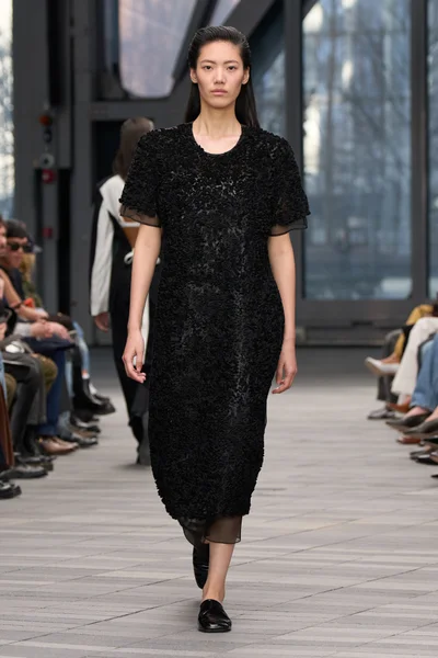 Look 15